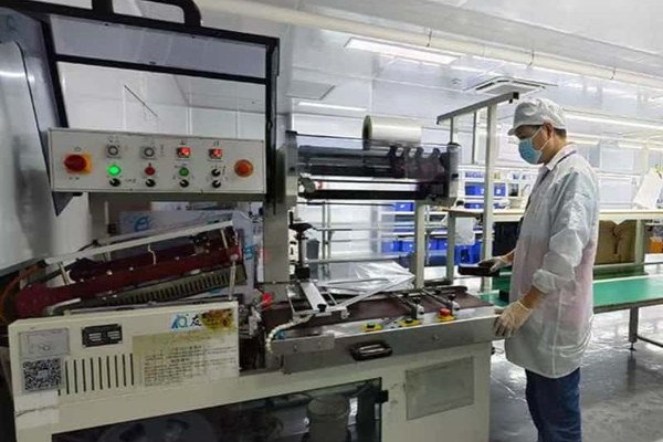 Custom retail packaging production for private-label adult products