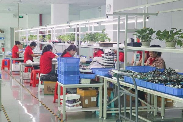Private-label product assembly workshop with trained operators