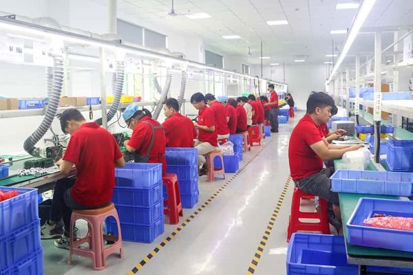 Silicone vibrator assembly workshop with trained production operators