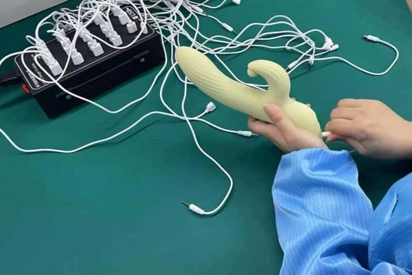 Vibrator electronics and functional testing during production