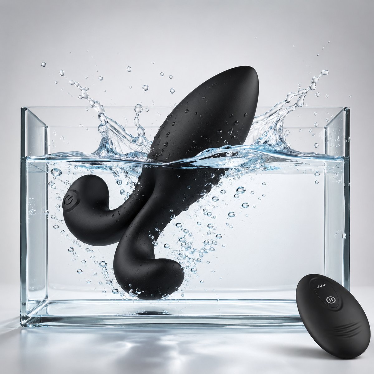 WY0681 dropped into a water tank demonstrating IPX7 waterproof rating with the remote nearby
